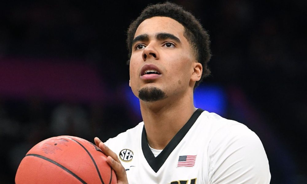 Grizzlies sign Jontay Porter after knee injuries