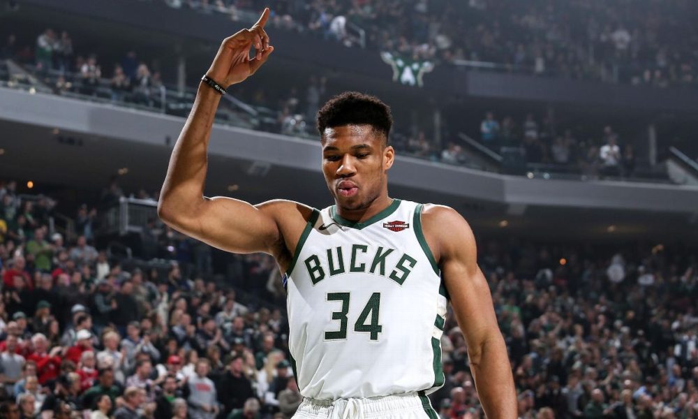 Giannis pledges $100K to help arena workers