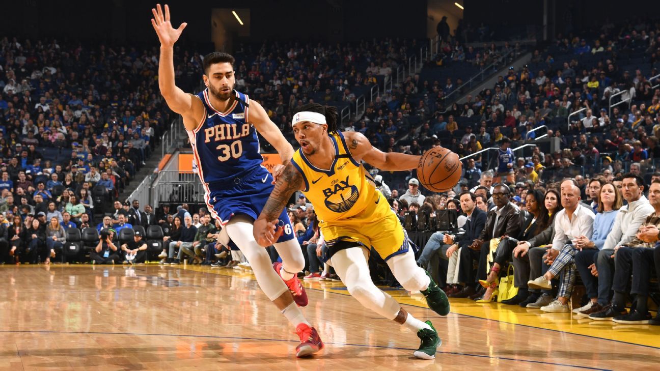 Lee rebounds again to lift Warriors past Sixers