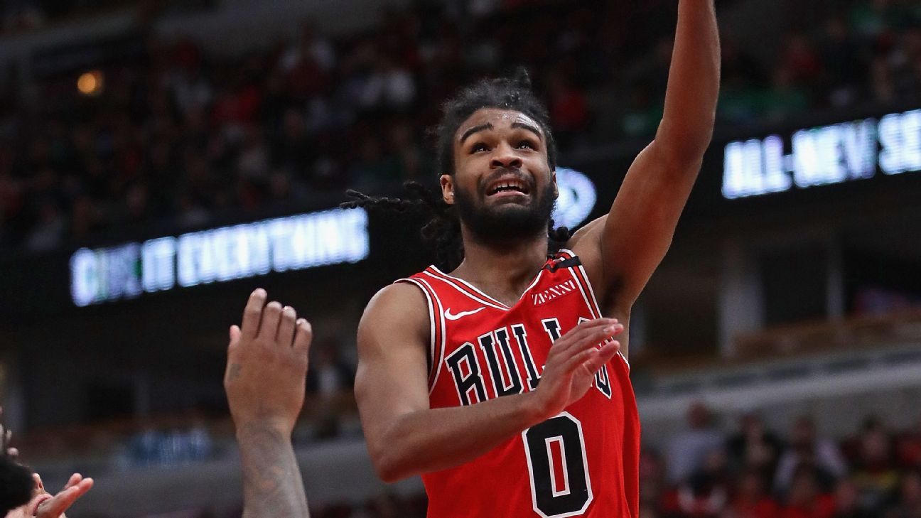 Rookie PG White sparks Bulls to win in first start