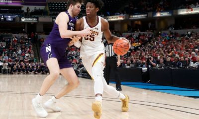 Minnesota's Oturu says he plans to enter draft