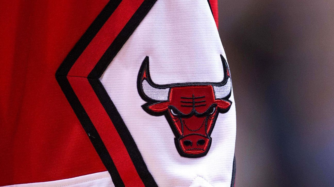 Bulls tap 76ers' Eversley for GM job, sources say