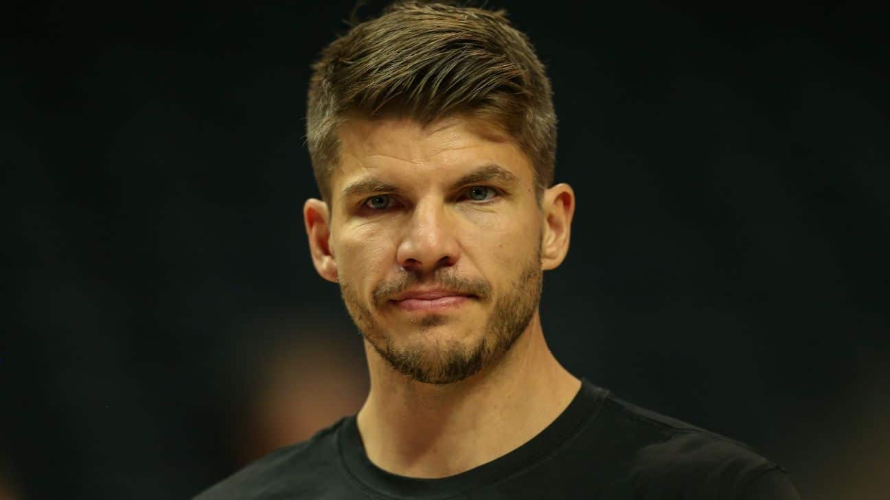 Korver to wear 'Black Lives Matter' on jersey