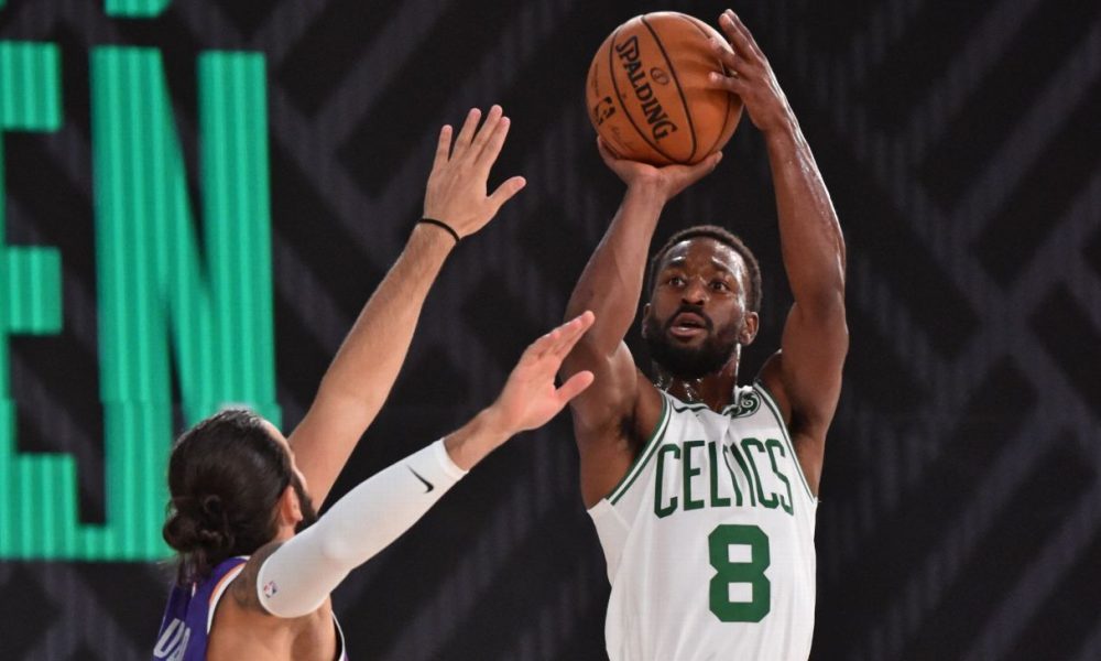 Celtics' Walker returns to action, plays 9 minutes