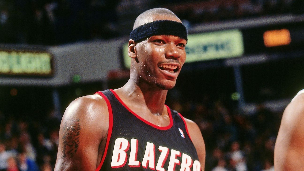 Former Blazers star Cliff Robinson dies at 53