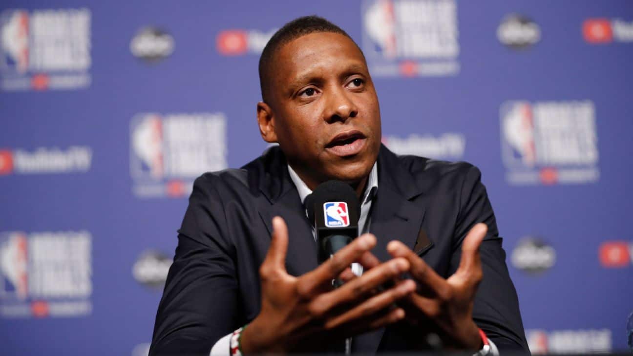 New video shows cop shoved Raptors' Ujiri first