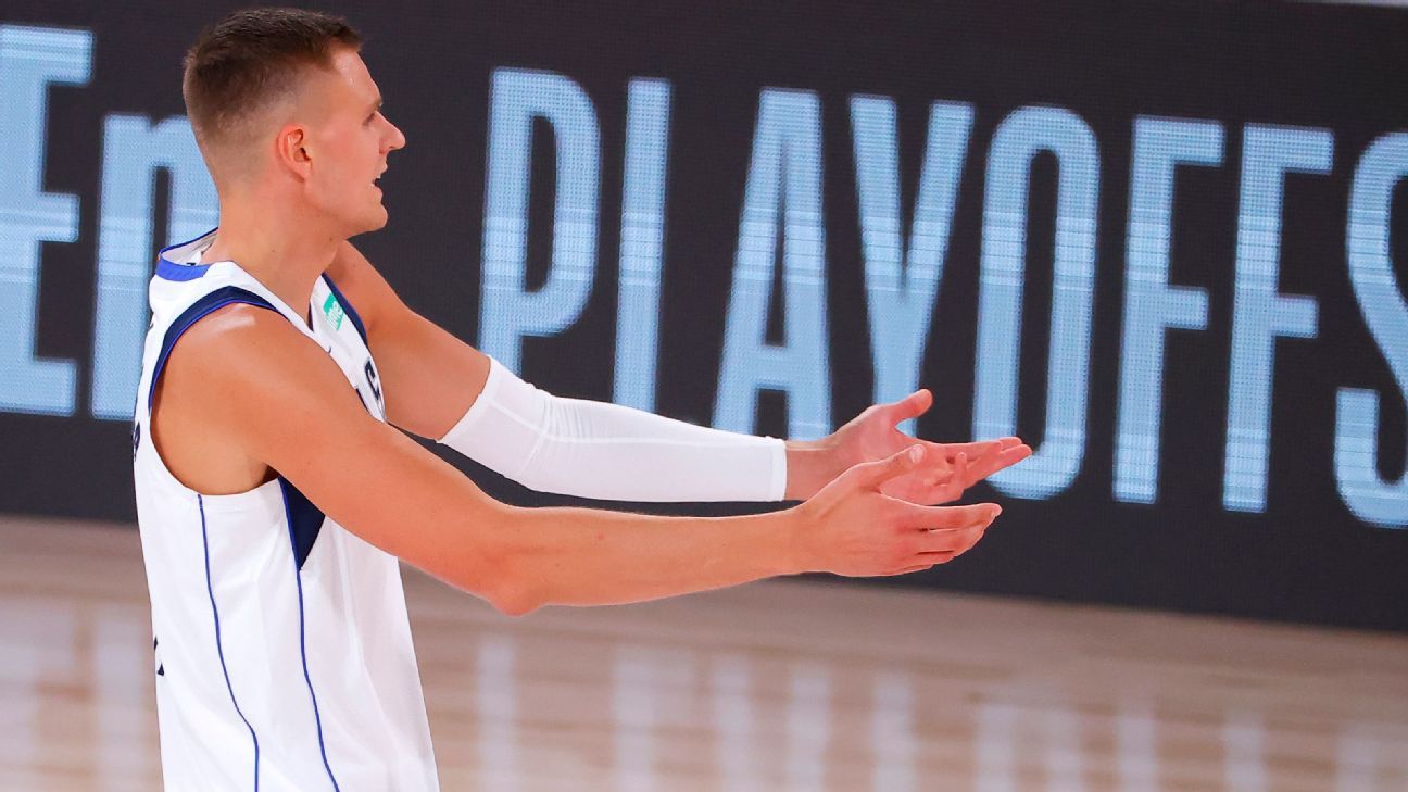 Mavs' Porzingis ejected after second technical