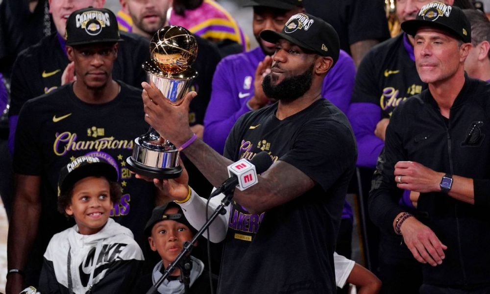 LeBron wins fourth Finals MVP, pulls closer to MJ