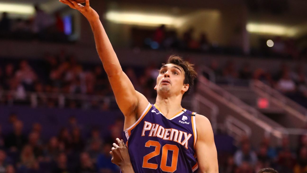 Saric stays with Suns on 3-year, $27 million deal