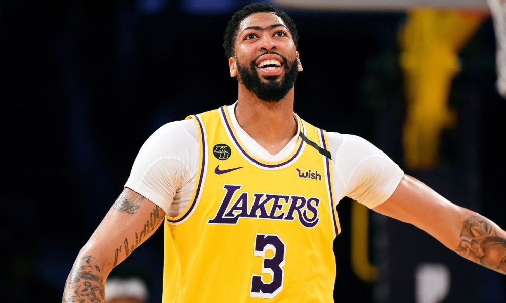 Sources: AD to wait before committing to Lakers