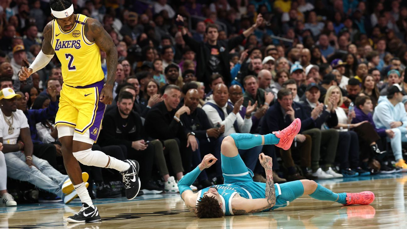 Hornets' Ball exits loss to Lakers with ankle injury