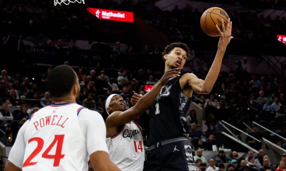 Wemby fed up with shoves, 'unfair' lack of calls