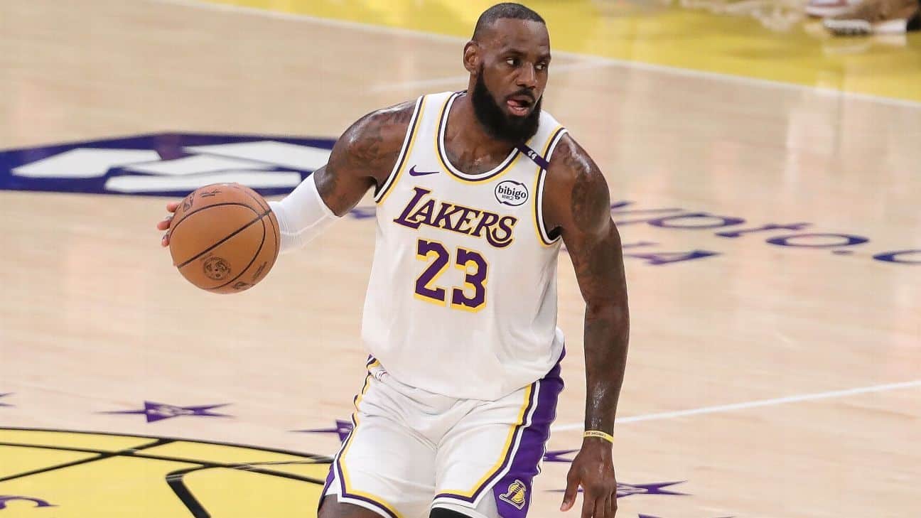 Source: LeBron to stay with L.A. beyond deadline