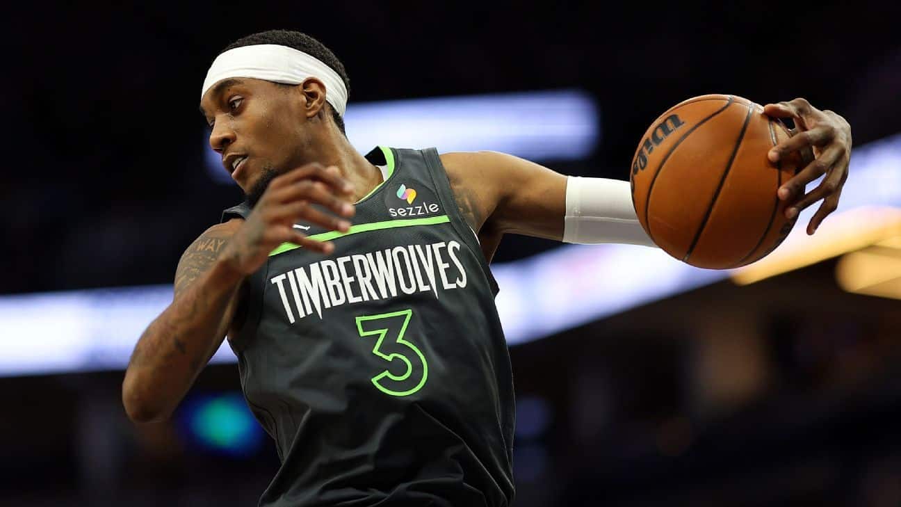 Waiver wire pickups: Add Jaden McDaniels, Christian Braun before it's too late