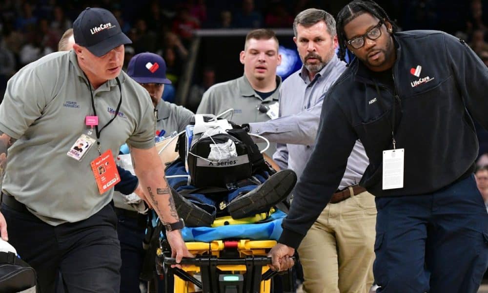 Medical emergency delays Spurs-Grizzlies tipoff