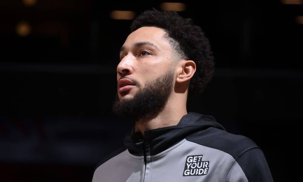 Sources: Simmons bought out; will join Clippers