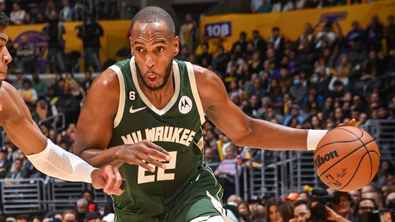 Middleton thanks Bucks, fans for 'believing in me'