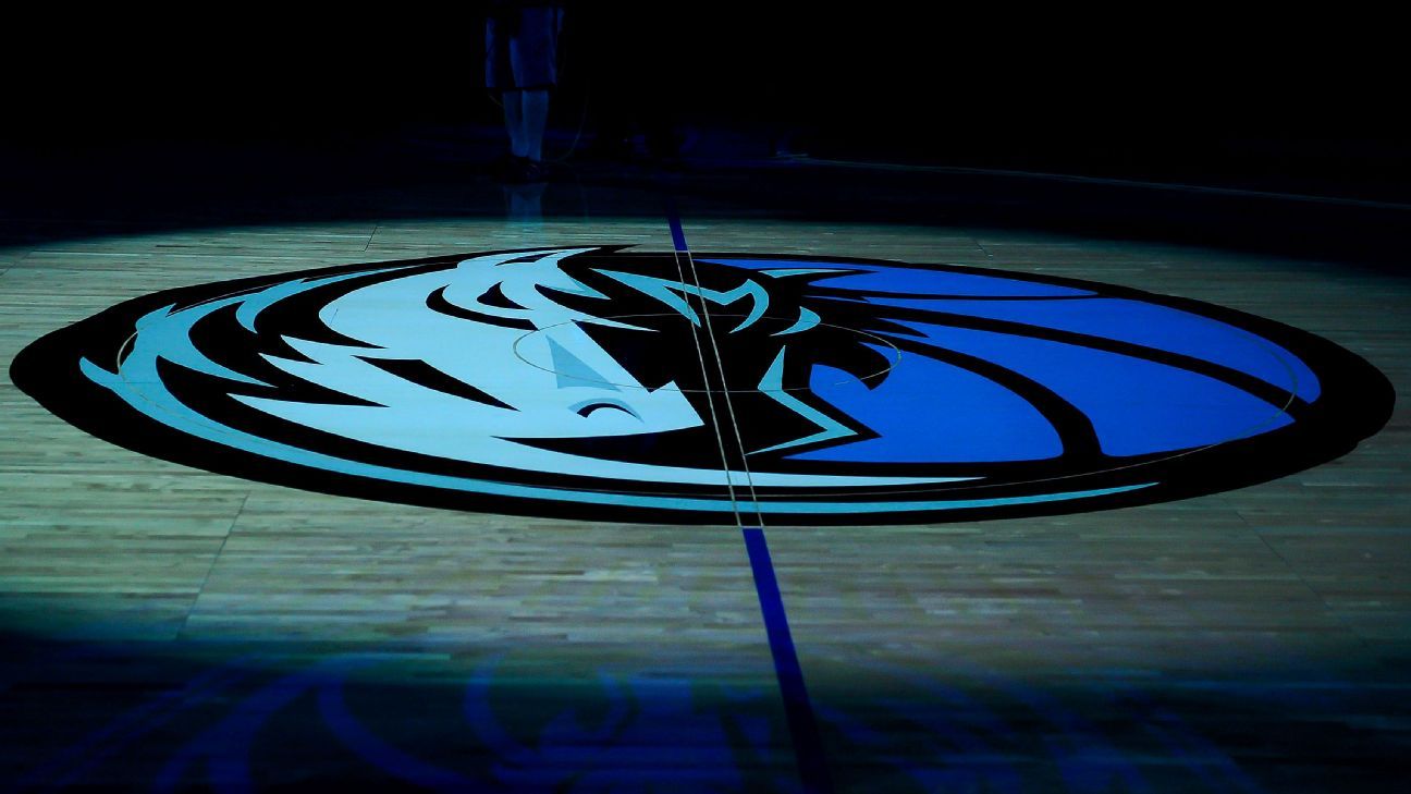 Report: Mavs asst. Armstrong arrested, charged