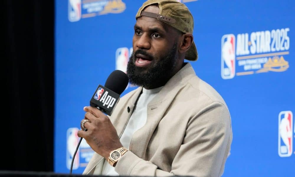 LeBron out for All-Star Game, ending 20-year run