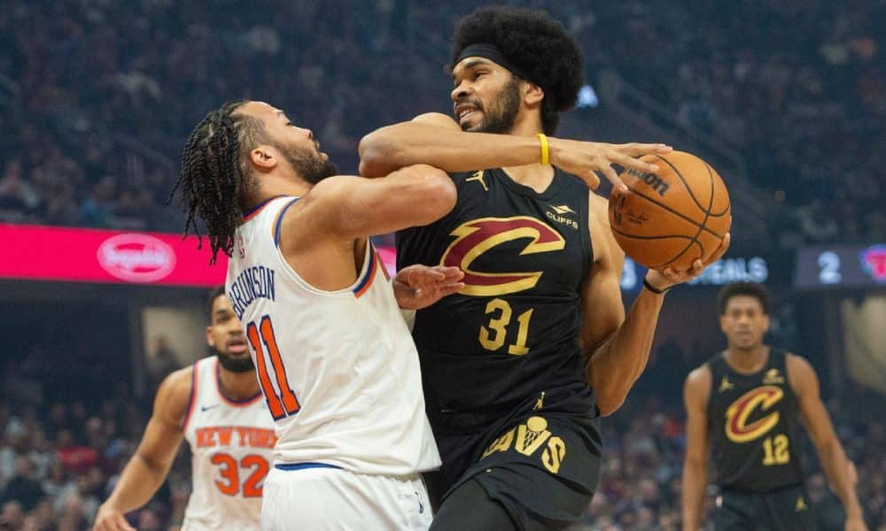 Cavaliers' Allen injures hand, will undergo MRI