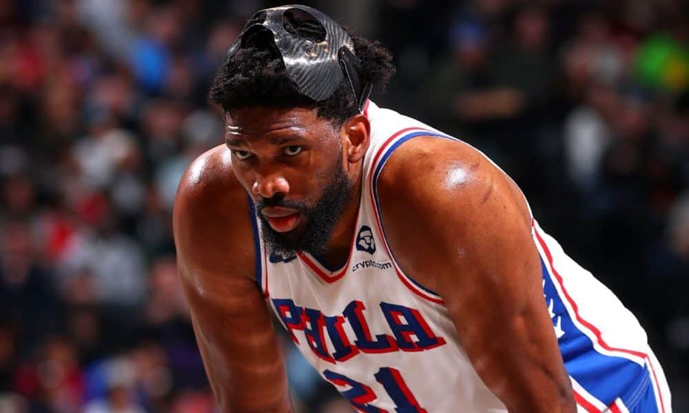 Sources: Embiid gets imaging on knee; ruled out