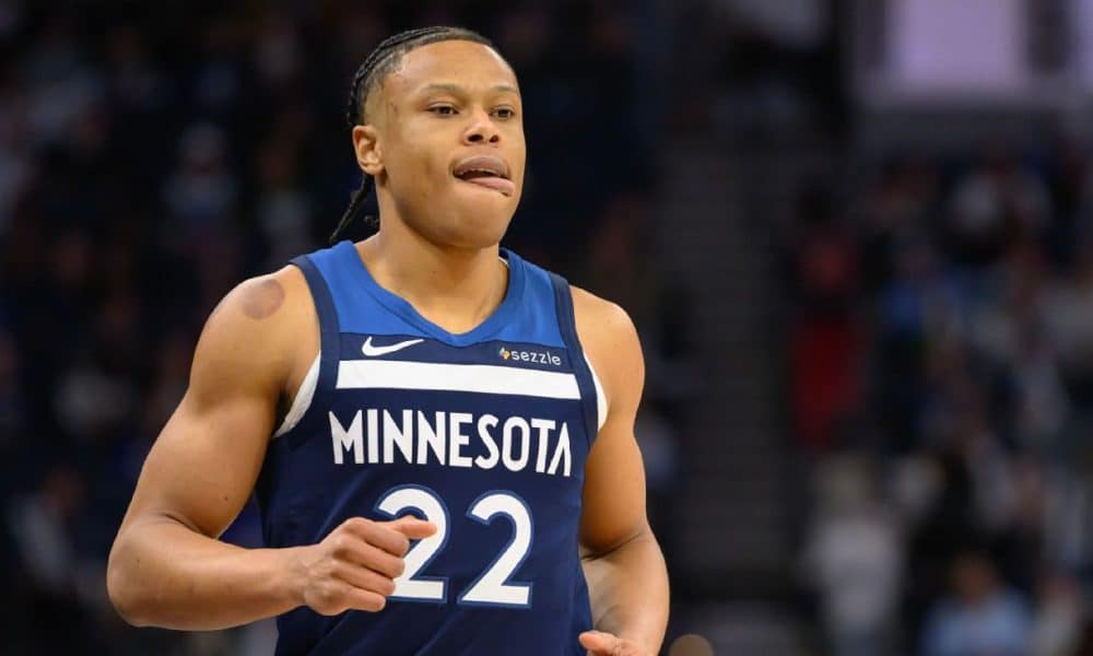 Wolves reach 2-yr. deal with Clark, to add Hyland