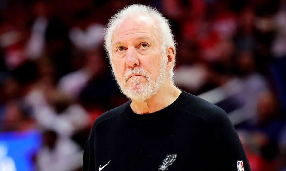 Popovich visits Spurs, won't return this season
