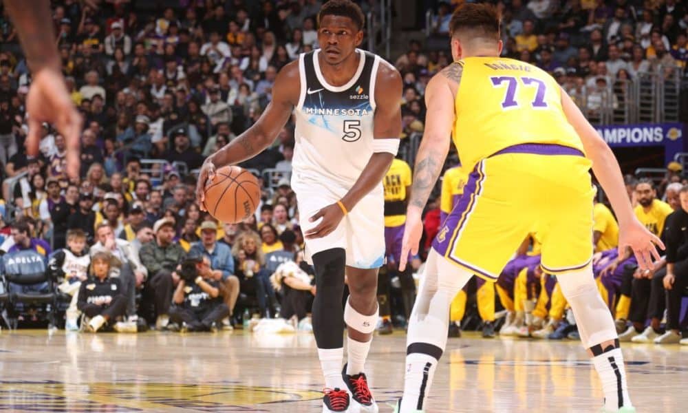 Wolves' Edwards faces ban after 16th T, ejection