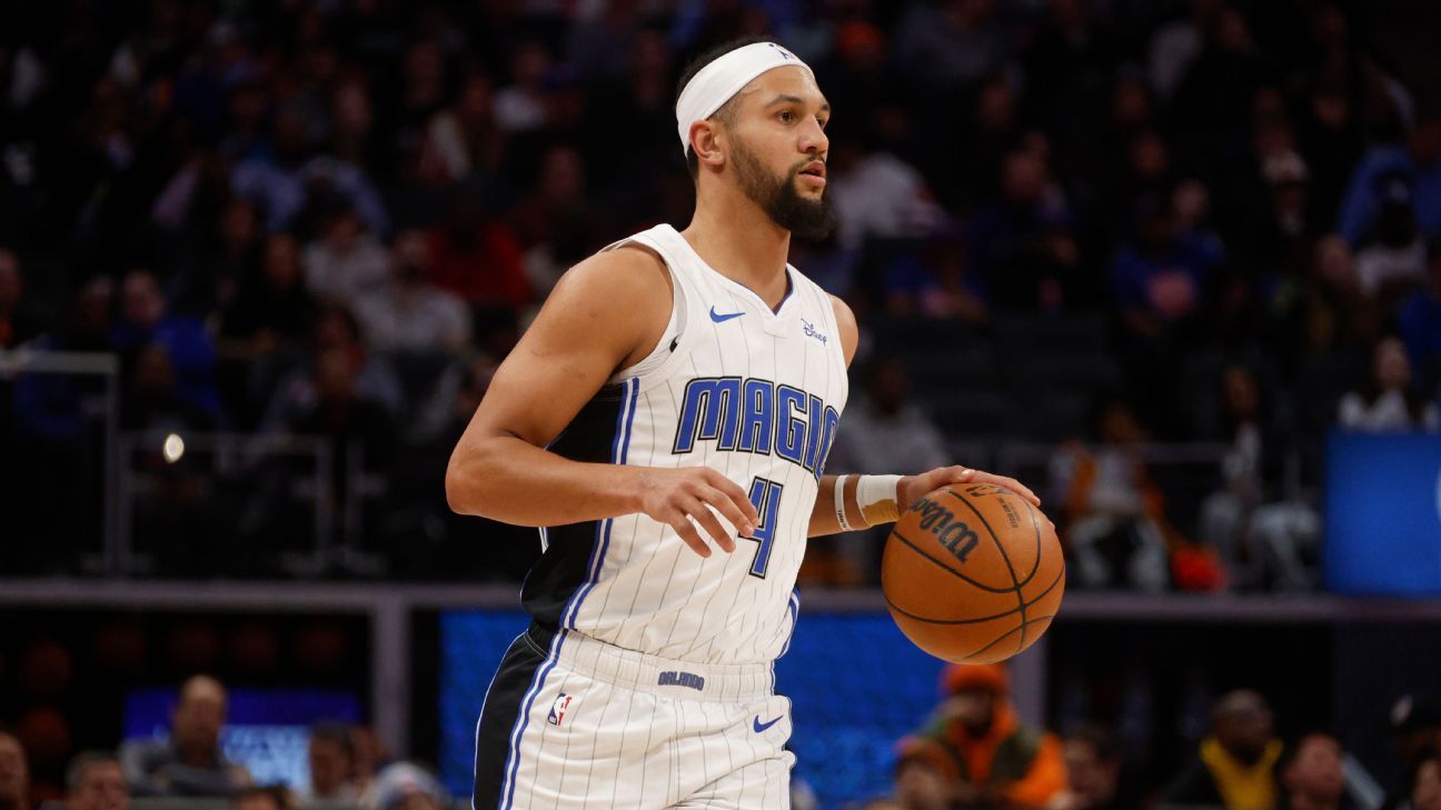 Magic rule out Suggs indefinitely with knee injury