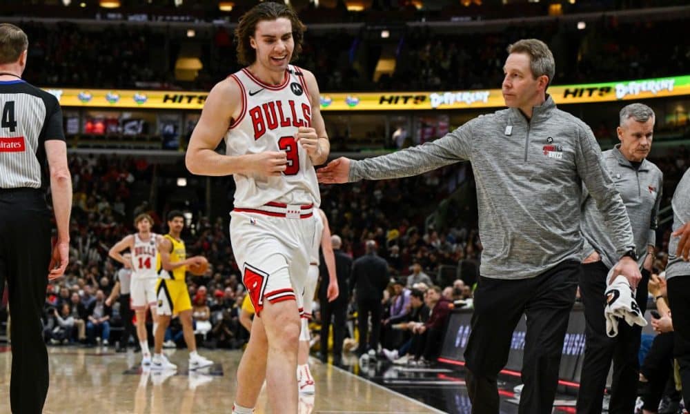 Giddey's big night for Bulls ends in sprained ankle