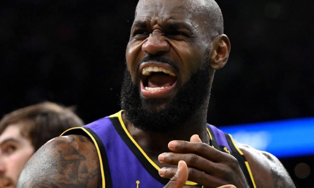 Sources: LeBron returns to L.A. for treatment