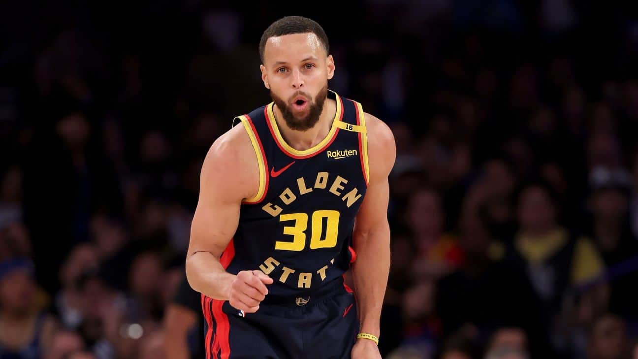 Curry practices; Warriors optimistic he'll play Fri.