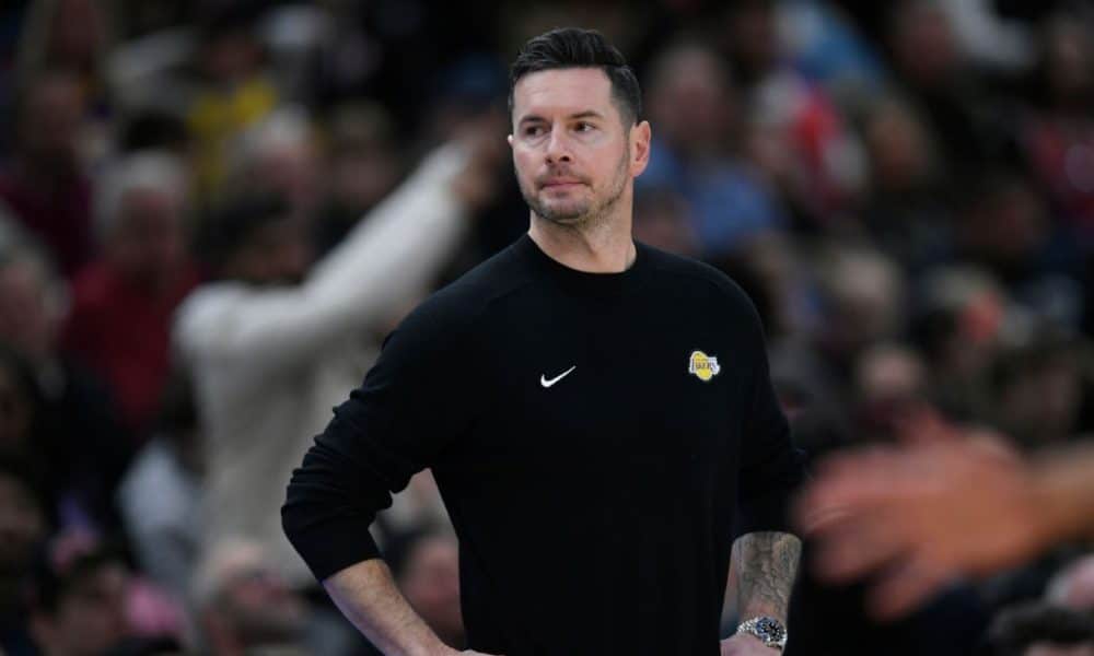 Lakers left feeling 'devastation' of late collapse