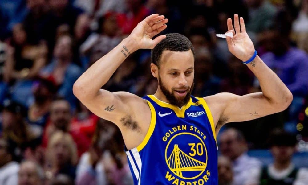 Curry returns, relieved he avoided bigger injury
