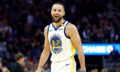 Curry lands 3-book deal with 1st due out in Sept.