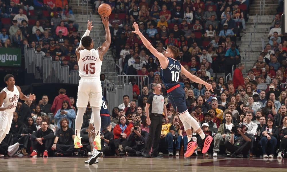 Cavs reach 60 wins for first time without LeBron