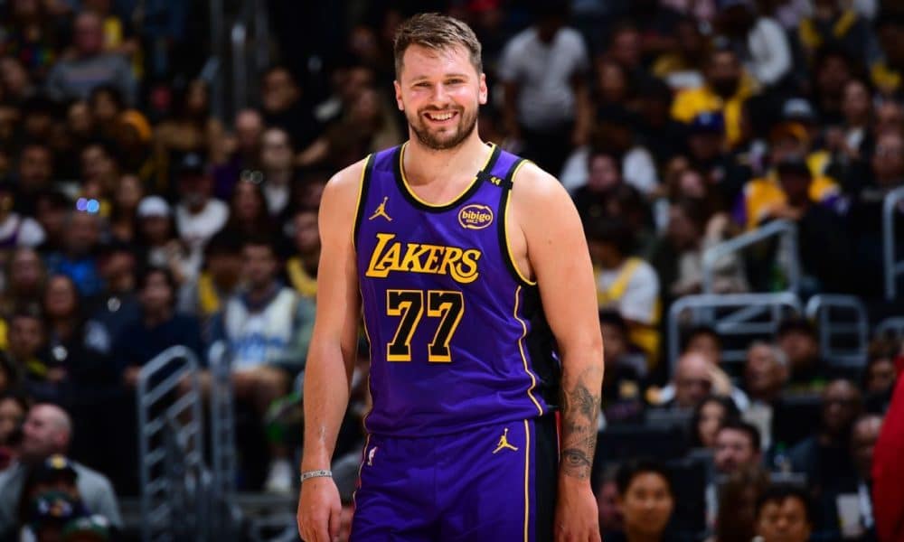 Luka Doncic sends Alperen Sengun to hardwood with step-back in Rockets-Lakers