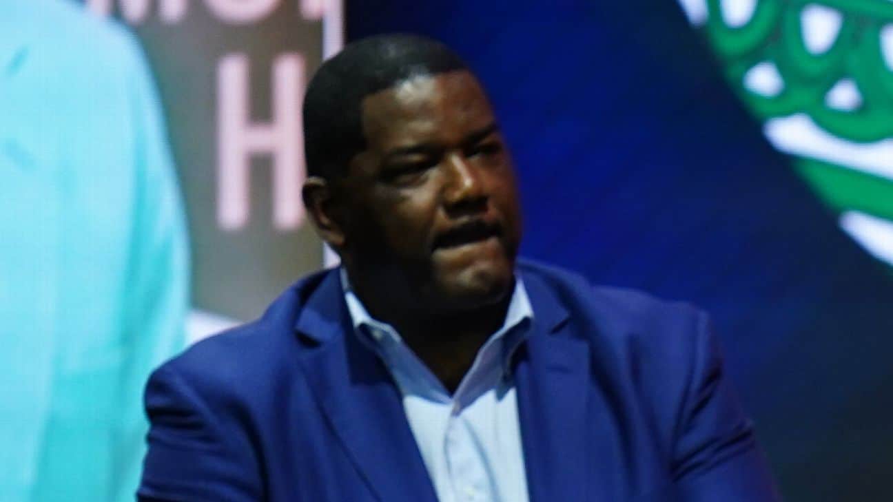 Sources: Dumars near deal to be Pels' president