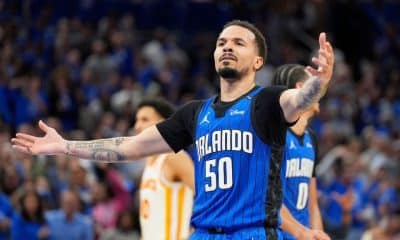 Anthony carries Magic past Hawks into playoffs