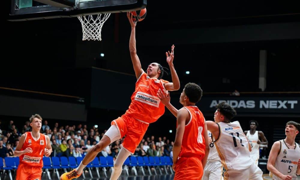 French forward Essengue to enter NBA draft