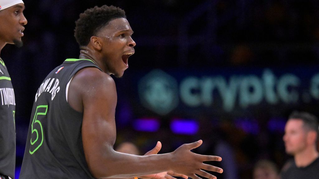 Edwards fined $50K for obscene gesture to fan