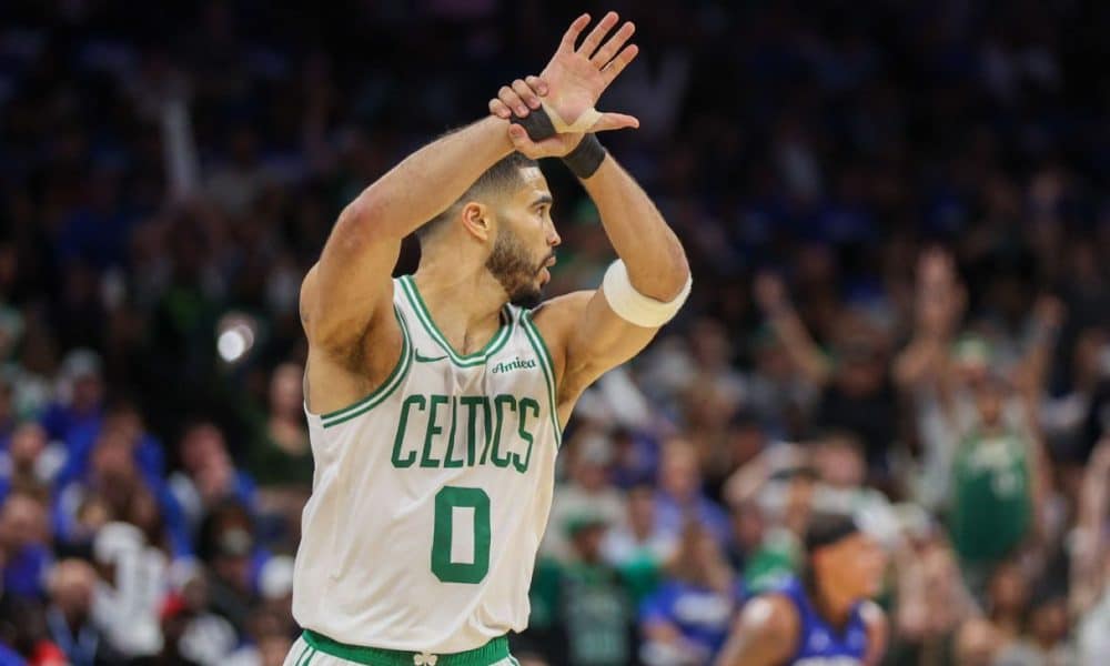 Tatum again leads C's, features wrist in celebration