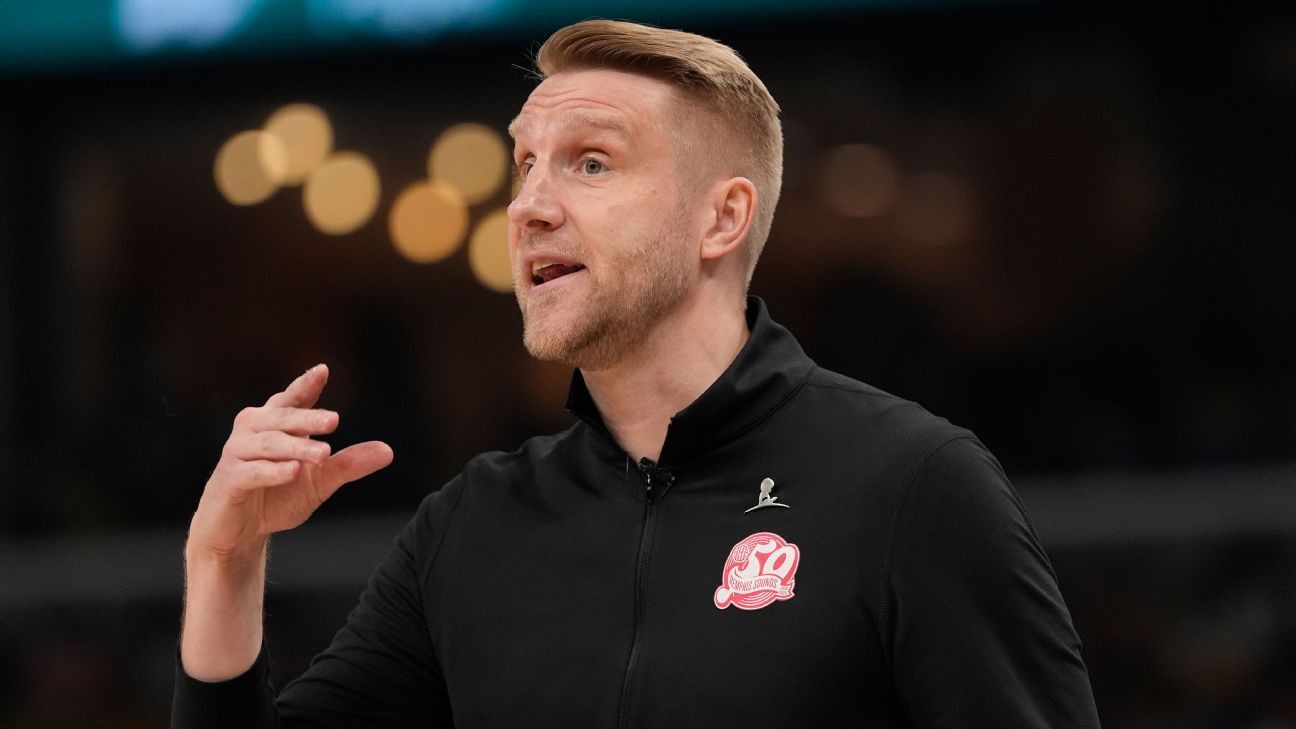 Grizzlies name Iisalo as coach after interim stint