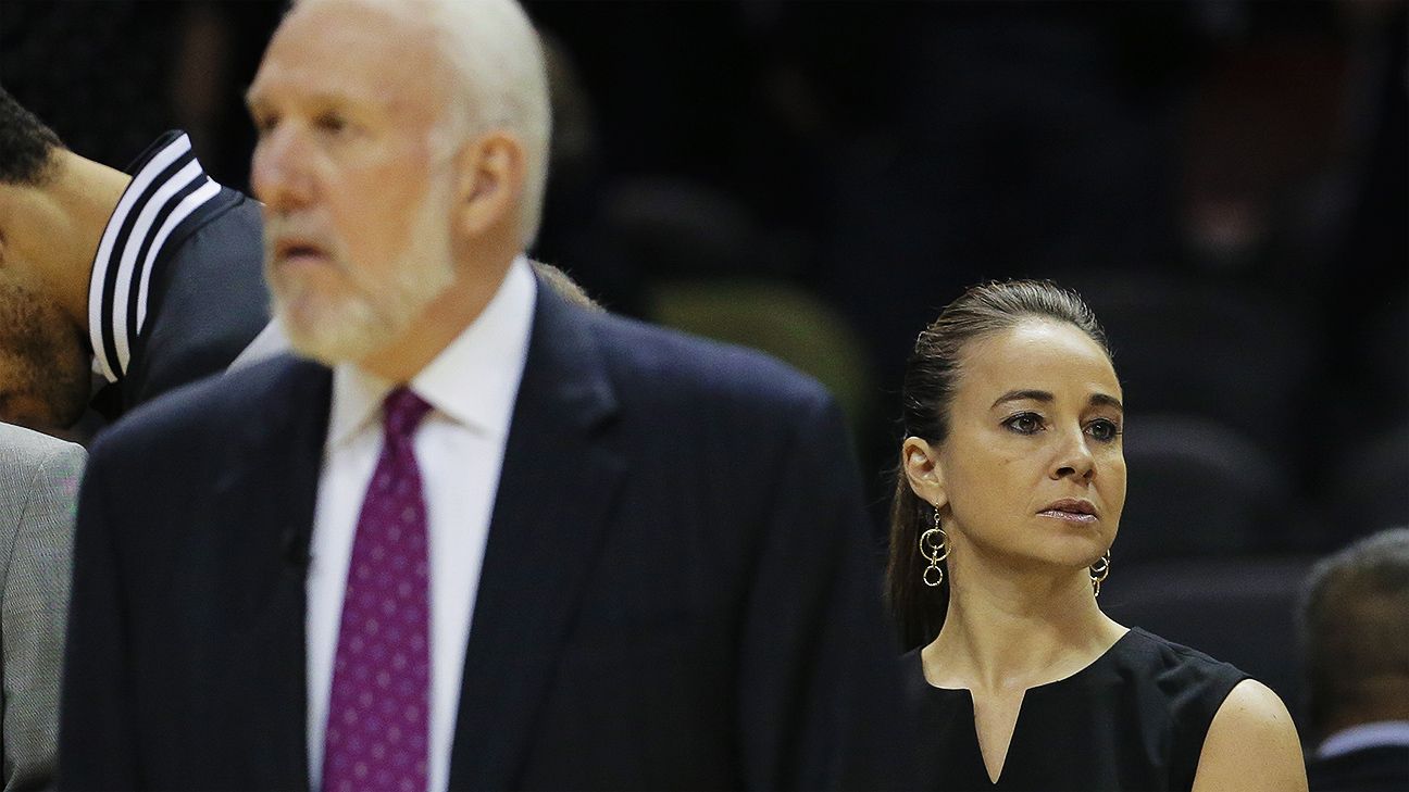Hammon lauds Popovich, 'super happy' in WNBA