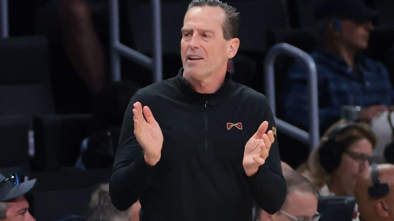 Atkinson wins Coach of Year in debut with Cavs