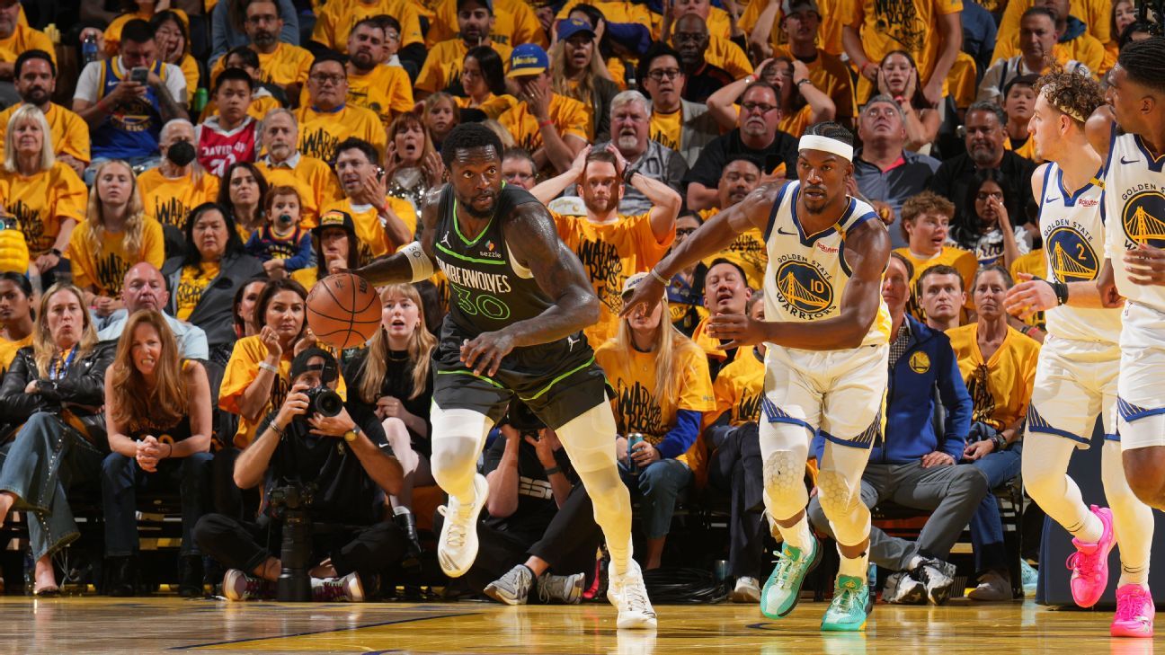 Do-it-all Randle's triple-double fuels Wolves' win