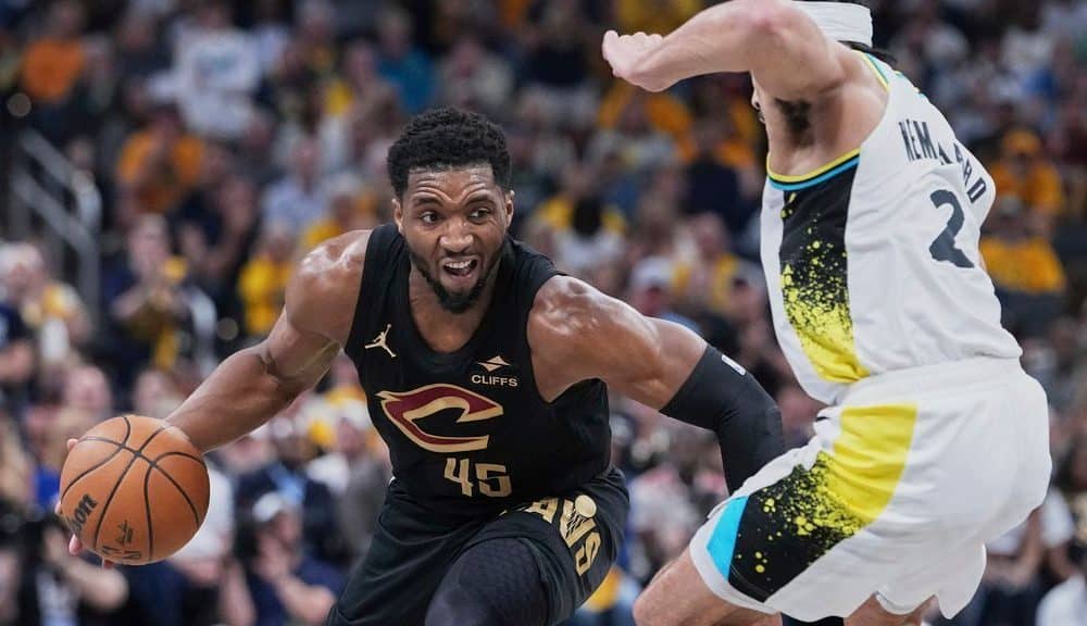 Mitchell (ankle) exits early, to have MRI on Mon.