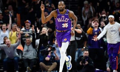Durant wins Magic Johnson Award for 2nd time