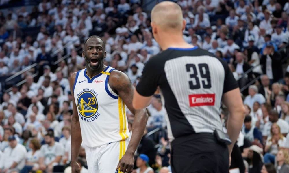 Draymond fined for questioning officials' integrity