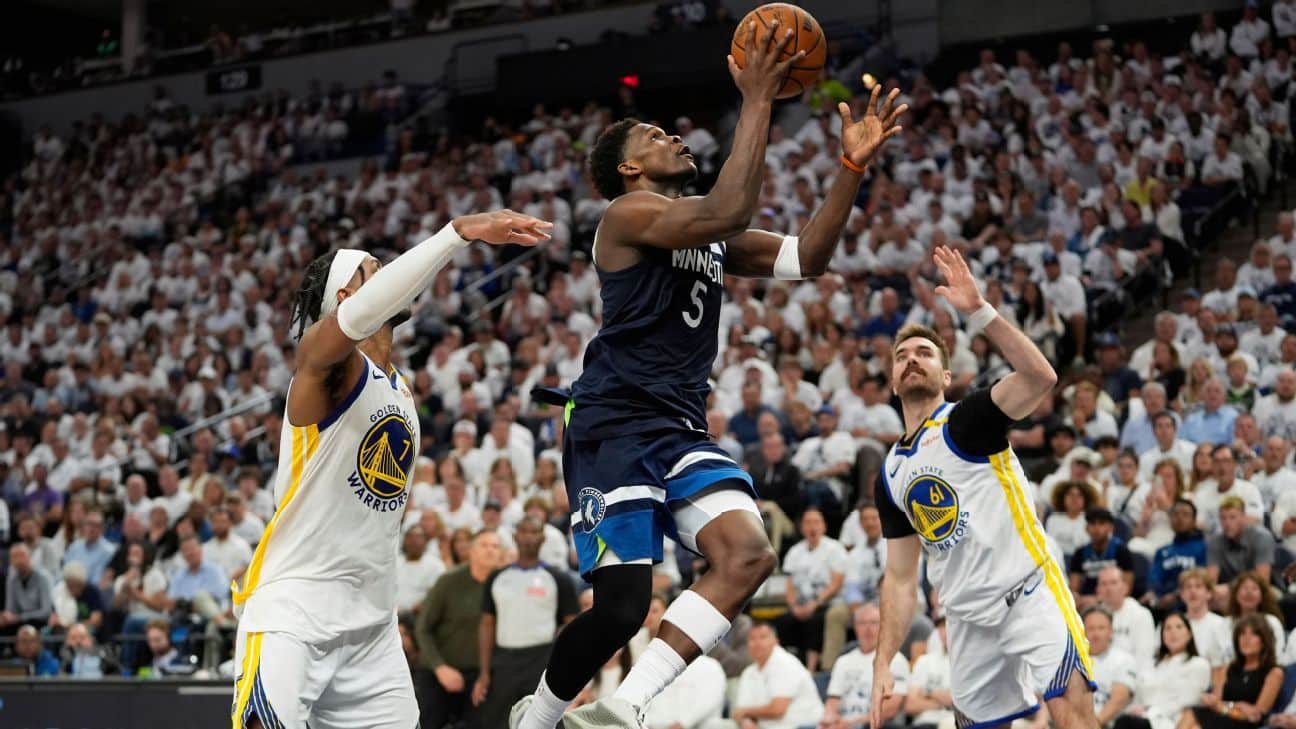 Wolves close out Warriors for 2nd straight WCF